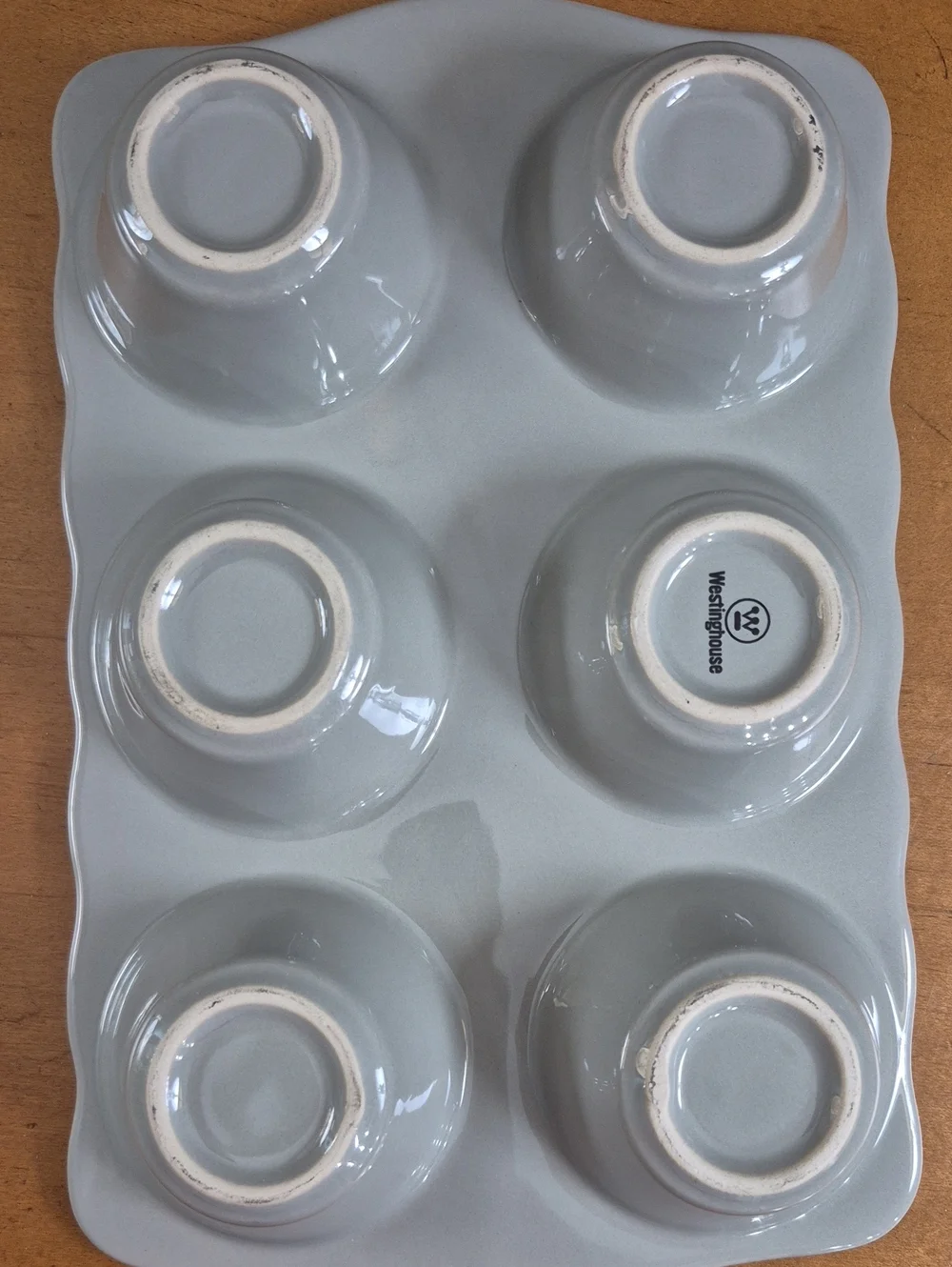Westinghouse Ceramic 6-Cup Muffin Baking Dish in Cream
